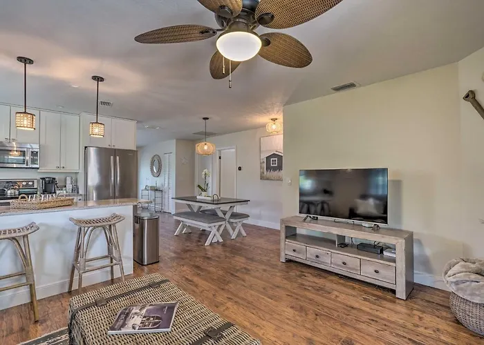 Naples Beach hotels
