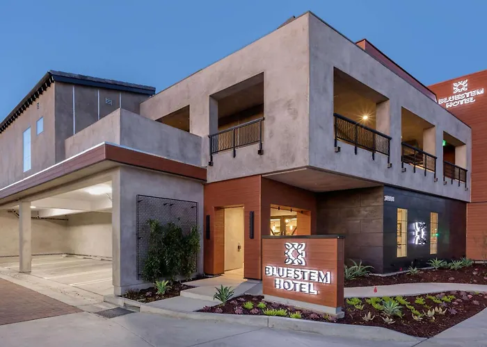 Torrance Hotels