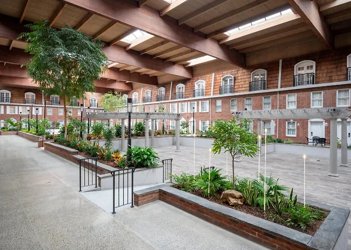 Albany Beach hotels