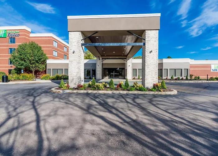 Naperville Hotels