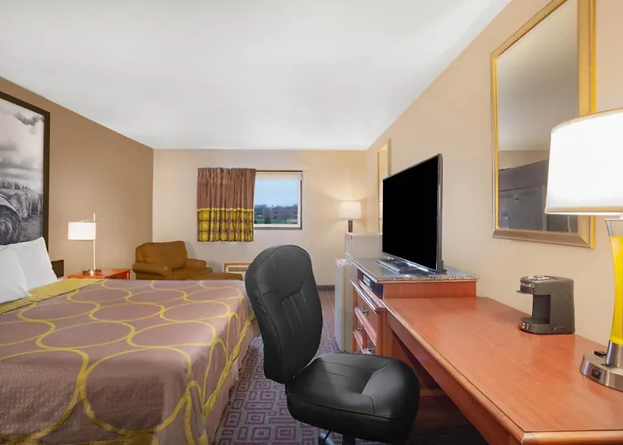 Fort Madison Beach hotels