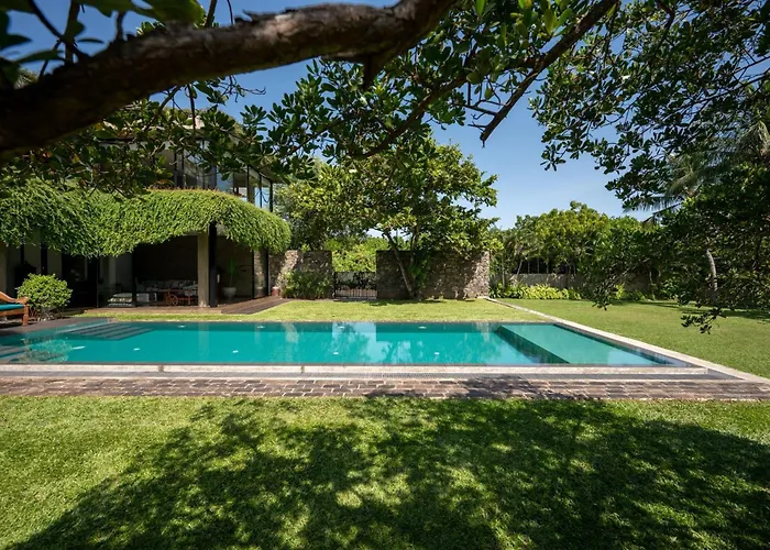 Negombo Villas with private pool