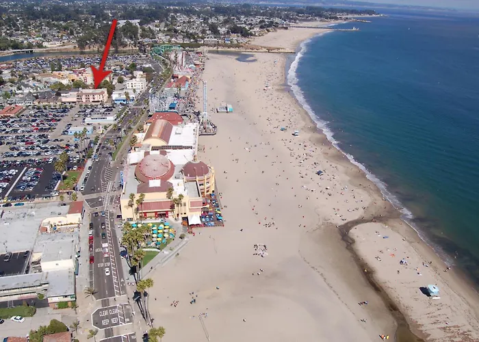 Santa Cruz Hotels