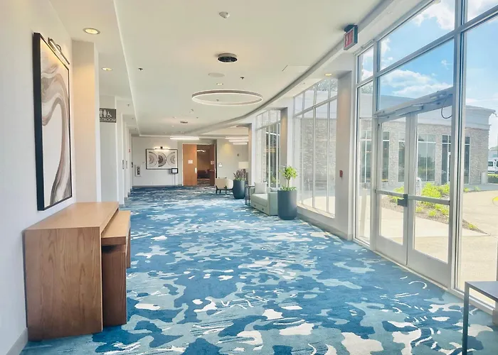 Colonial Heights Hotels