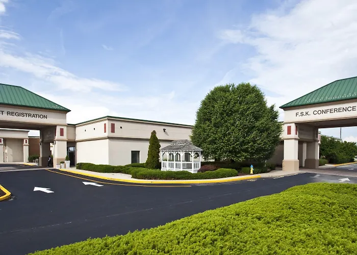 Frederick Hotels With Jacuzzi in Room