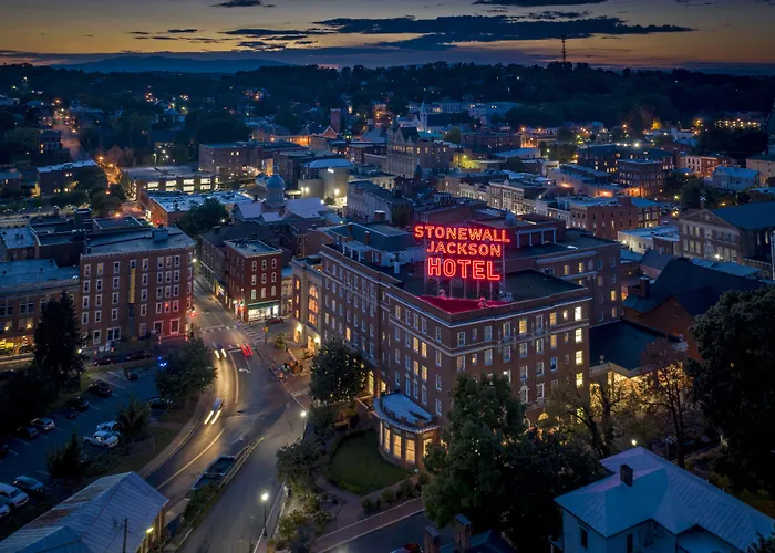 Staunton Beach hotels