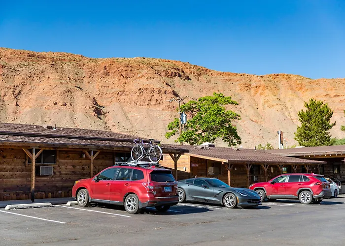 Hotels near Moab Rock Shop