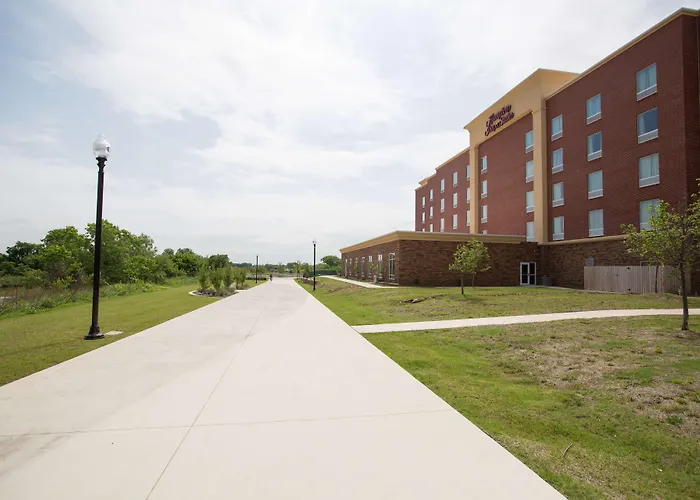 Oklahoma City Hotels With Jacuzzi in Room