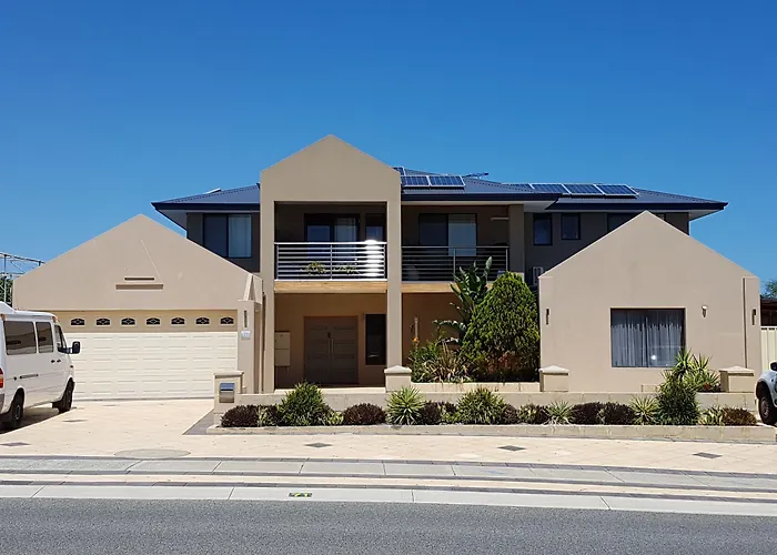 Perth Beach hotels
