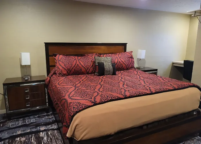 Salina Hotels