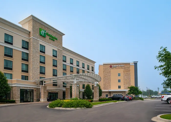 Joliet Hotels With Jacuzzi in Room