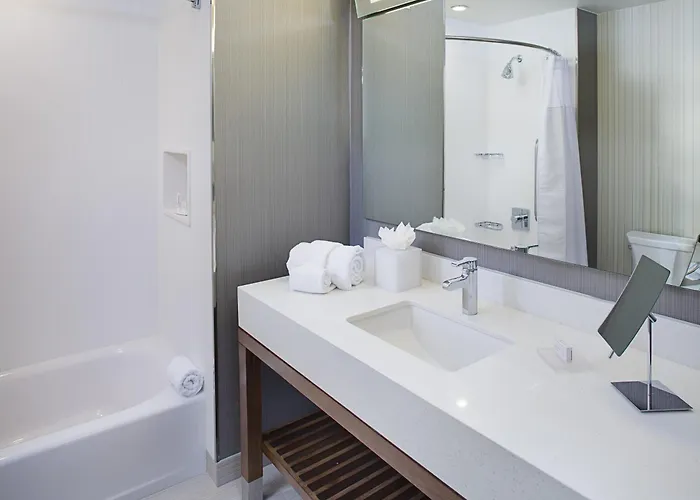 Carrollton Hotels