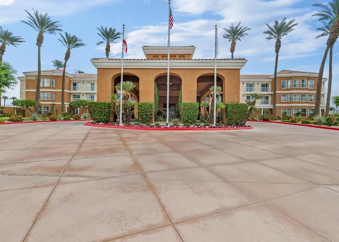 La Quinta Hotels With Jacuzzi in Room