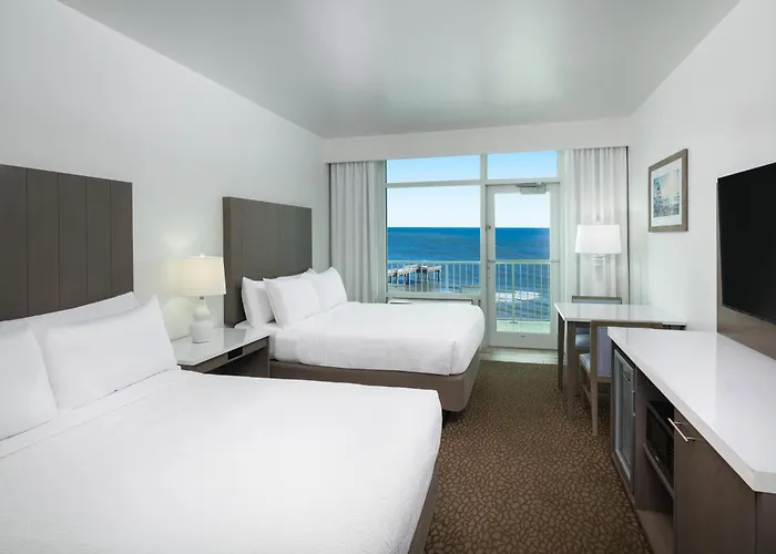 Orange Beach Hotels With Jacuzzi in Room