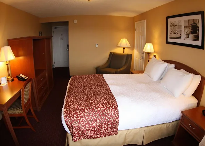 Saint Ignace hotels near Bridge View Park